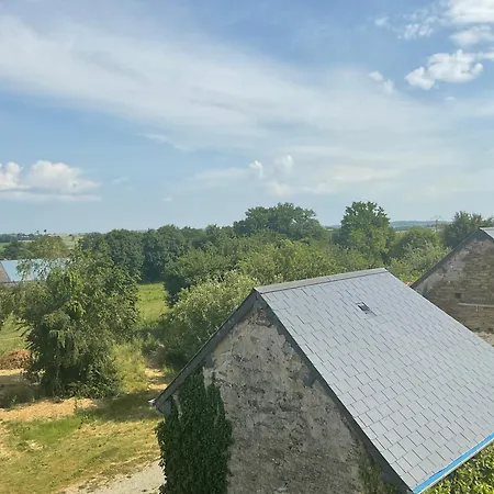 D'hotes Au Coeur De La Mayenne Bed & Breakfast